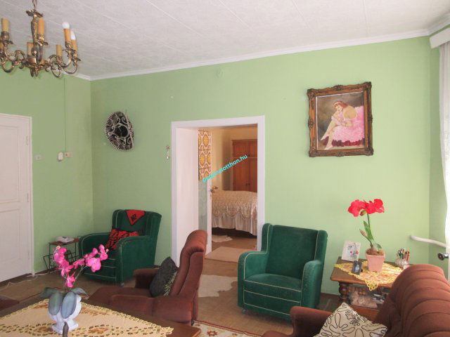 Eladó családi ház, Ózdon 13.99 M Ft, 4 szobás
