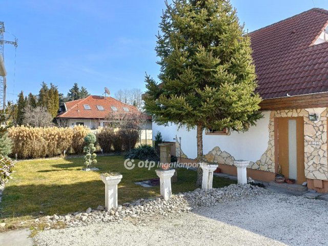 Eladó családi ház, Délegyházán 124.5 M Ft, 5 szobás