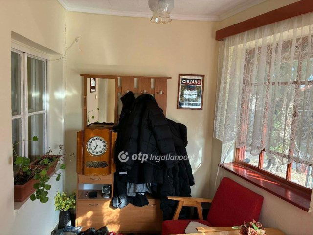 Eladó családi ház, Sarkadon 16.5 M Ft, 2 szobás