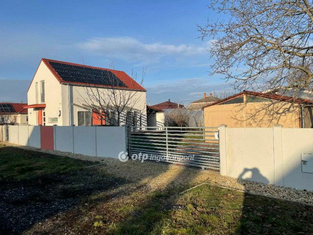 Kiadó családi ház, albérlet, Ebesen 350 E Ft / hó, 5+1 szobás