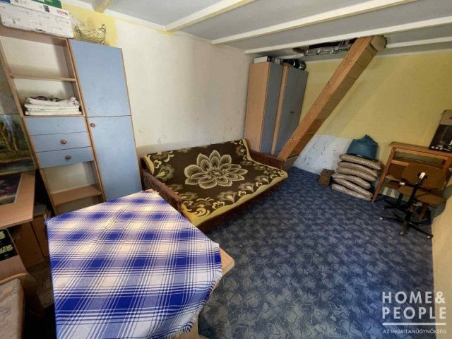 Eladó nyaraló, Szegeden 16 M Ft, 2 szobás / költözzbe.hu