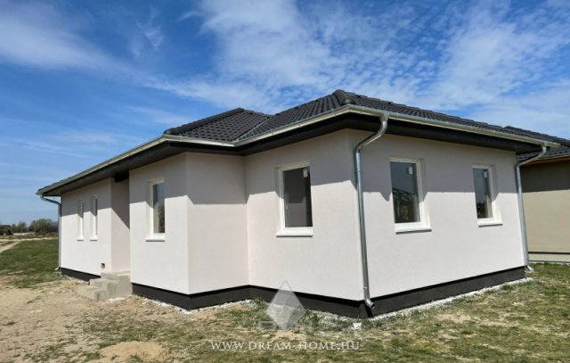 Eladó családi ház, Kecskeméten 85 M Ft, 4 szobás