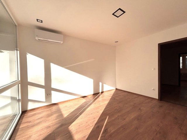 Eladó panellakás, Pécsett, Gyöngyös utcában 59.9 M Ft