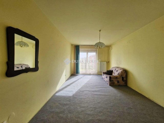 Eladó panellakás, Budapesten, III. kerületben 69.9 M Ft