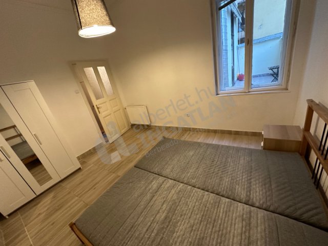 Kiadó téglalakás, albérlet, Budapesten, VI. kerületben