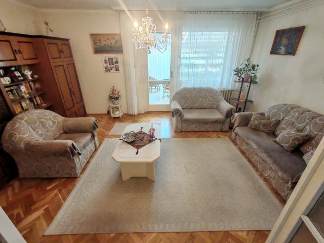 Eladó sorház, Szegeden, Sas utcában 89.9 M Ft, 3+1 szobás