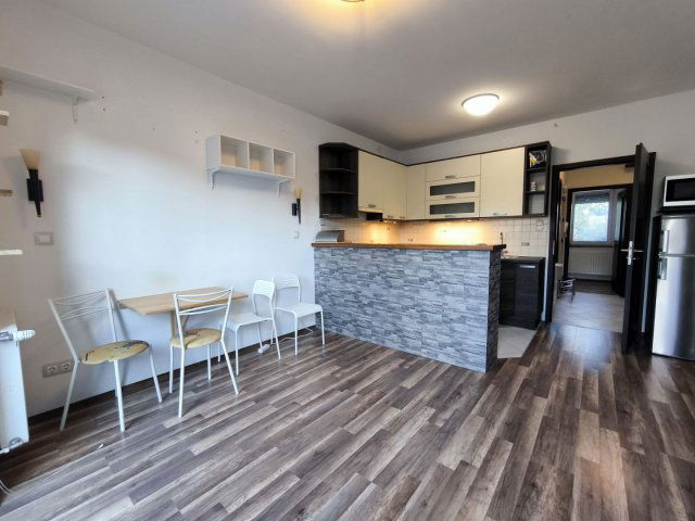 Eladó téglalakás, Győrött 0.199 M Ft, 2 szobás