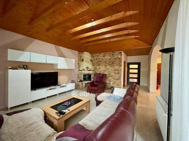 Eladó családi ház, Debrecenben 124.9 M Ft, 2+1 szobás