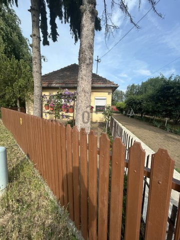 Eladó családi ház, Bujon 15.95 M Ft, 3 szobás