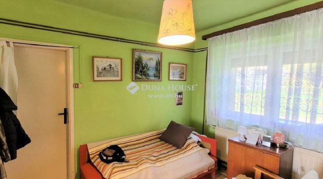 Eladó sorház, Tatán 30 M Ft, 2 szobás / költözzbe.hu