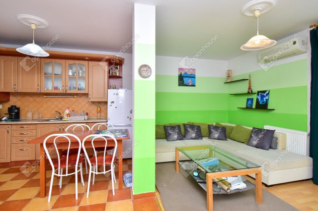 Eladó téglalakás, Szegeden 59.99 M Ft, 2 szobás