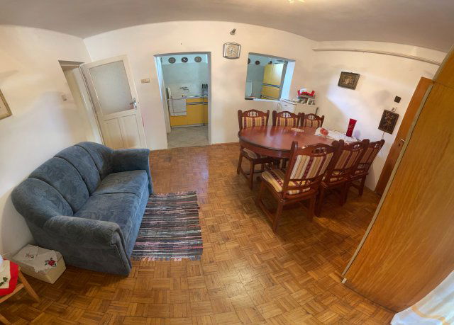 Eladó családi ház, Szirmabesenyőn 58 M Ft, 5 szobás