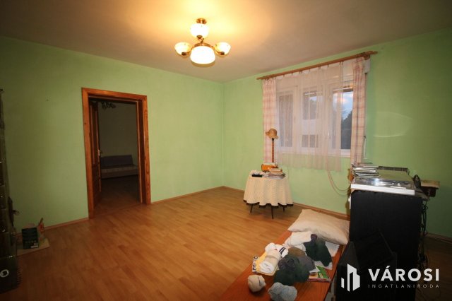 Eladó családi ház, Csepregen 31 M Ft, 2 szobás