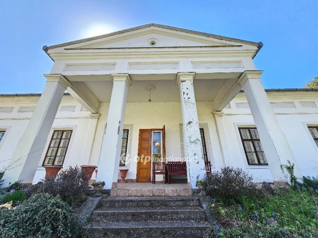 Eladó hotel, Tápiószelén 300 M Ft / költözzbe.hu