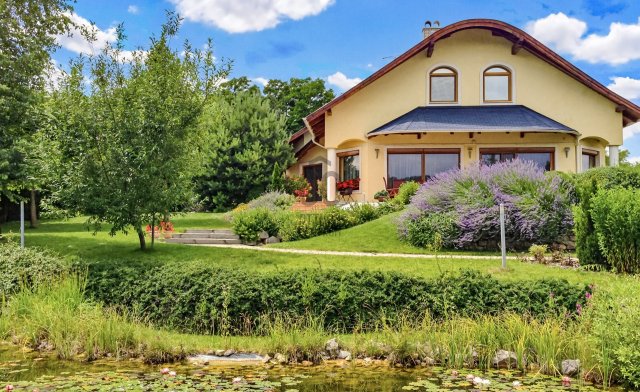 Eladó családi ház, Sén 250 M Ft, 7 szobás