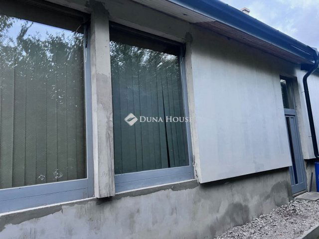 Eladó családi ház, Csörögön, Gödöllői úton 63.9 M Ft