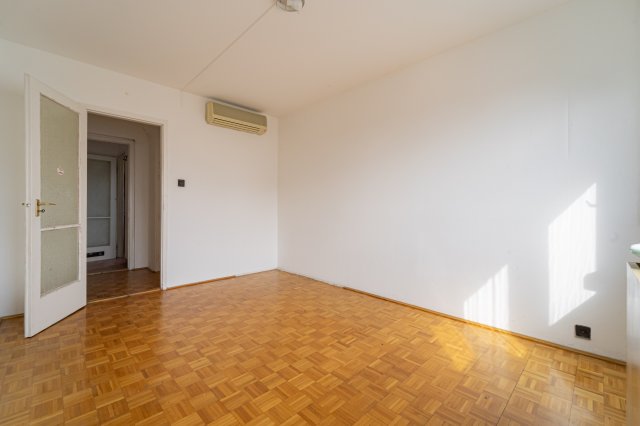 Eladó panellakás, Budapesten, III. kerületben 68 M Ft, 3 szobás