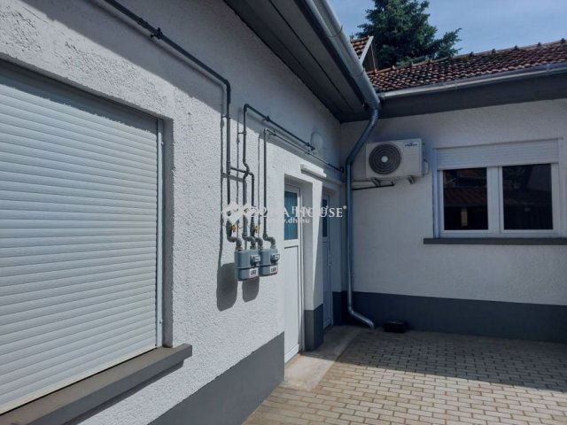 Eladó téglalakás, Kecskeméten 185 M Ft, 7 szobás