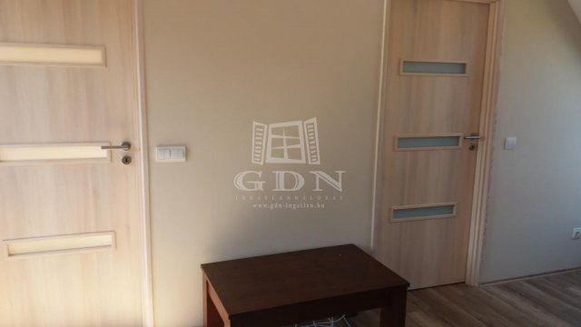 Kiadó téglalakás, albérlet, Kaposváron 160 E Ft / hó, 2 szobás