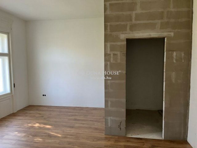 Eladó családi ház, Hosszúhetényen 73 M Ft, 4 szobás