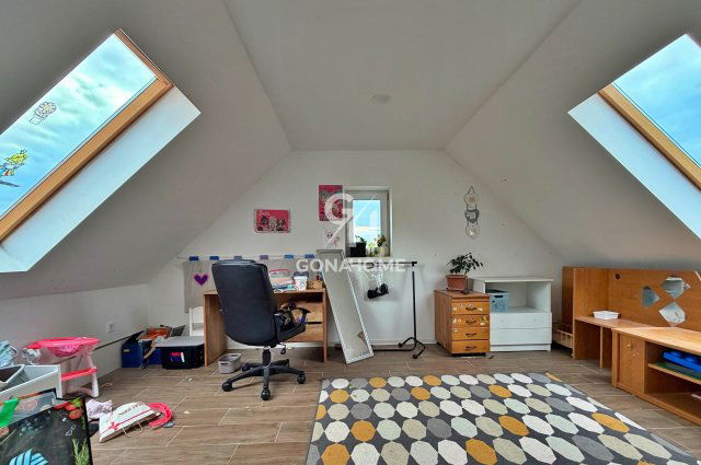 Eladó családi ház, Felsőörsön 119.75 M Ft, 4+1 szobás