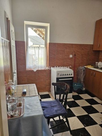 Eladó téglalakás, Vecsésen 68 M Ft, 2 szobás