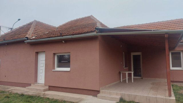 Eladó családi ház, Békéscsabán 55 M Ft, 3 szobás