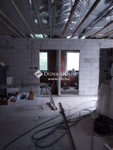 Eladó családi ház, Monorierdőn 32 M Ft, 4 szobás