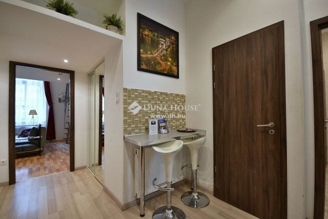 Eladó téglalakás, Budapesten, VII. kerületben 98.48 M Ft