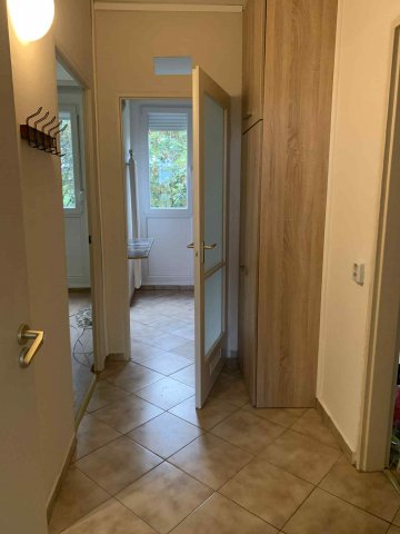 Kiadó panellakás, albérlet, Pécsett 120 E Ft / hó, 1+1 szobás