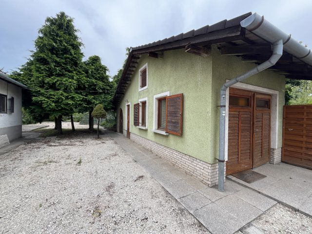 Eladó családi ház, Győrött 54.9 M Ft, 2 szobás
