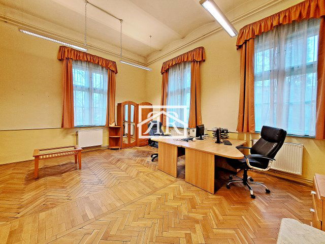 Kiadó iroda, Szegeden 175 E Ft / hó / költözzbe.hu