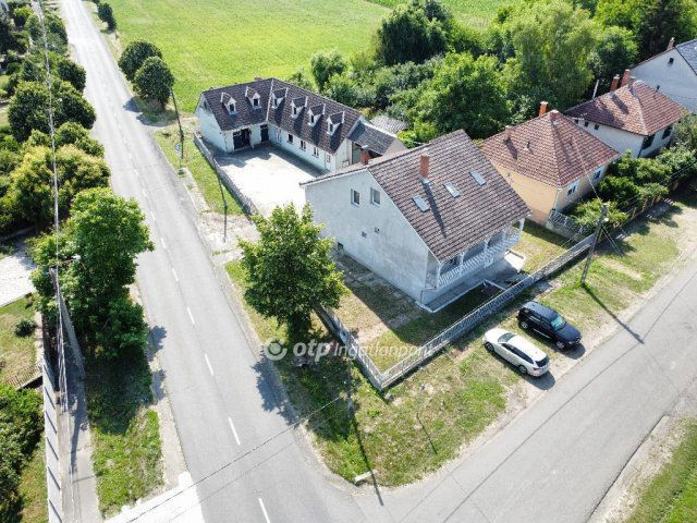 Eladó családi ház, Szécsényen 65 M Ft, 6 szobás