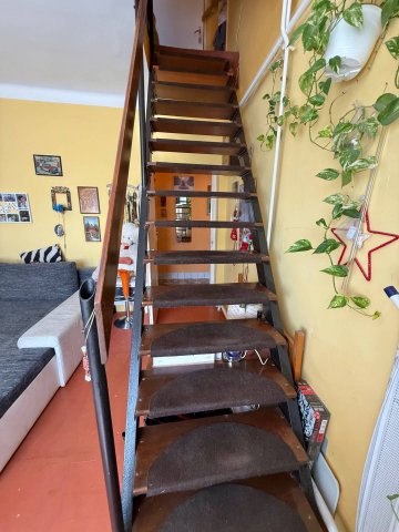 Eladó családi ház, Pécsett 66.9 M Ft, 4 szobás