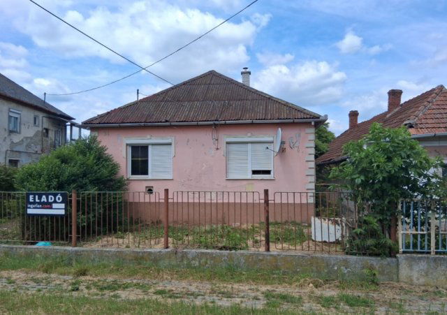 Eladó családi ház, Tiszalúcon 7.2 M Ft, 1+1 szobás