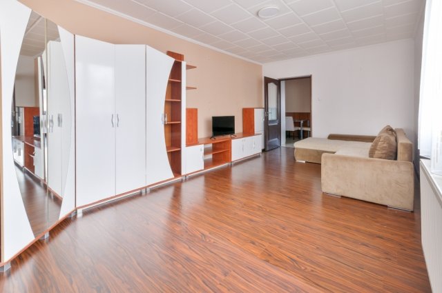 Eladó panellakás, Budapesten, III. kerületben 70 M Ft, 1+2 szobás