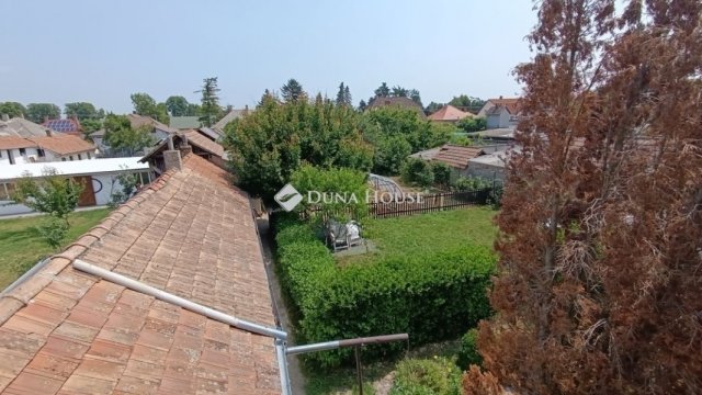 Eladó családi ház, Bólyban 51.9 M Ft, 6 szobás