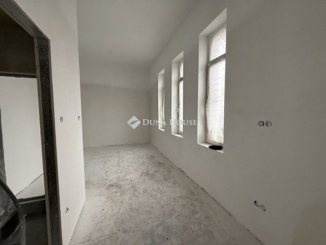 Eladó téglalakás, Budapesten, XXI. kerületben 20 M Ft, 1 szobás