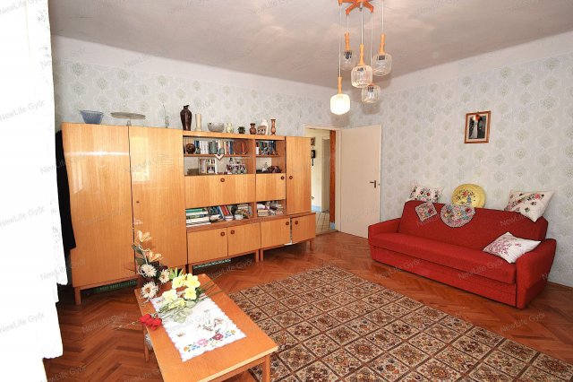 Eladó családi ház, Győrújbaráton 79.9 M Ft, 3 szobás