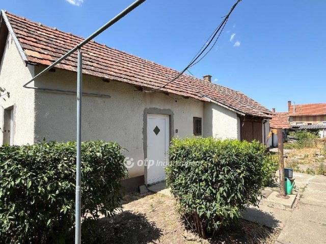 Eladó családi ház, Nagykőrösön 32.9 M Ft, 3 szobás