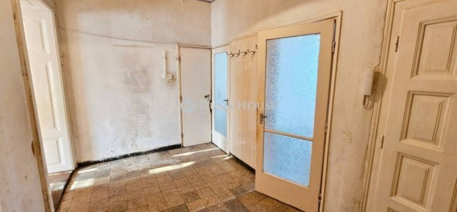 Eladó téglalakás, Vasváron 18 M Ft, 1+1 szobás