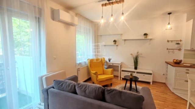 Kiadó téglalakás, albérlet, Budapesten, I. kerületben