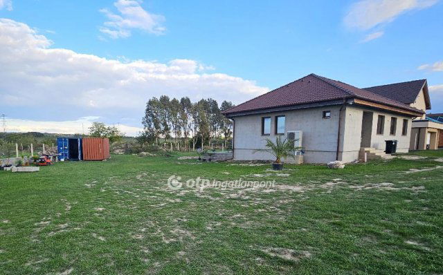 Eladó családi ház, Tordason 165 M Ft, 4 szobás