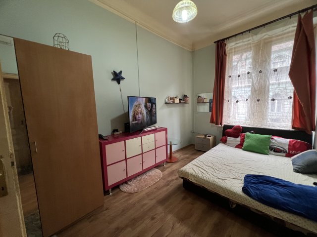 Eladó téglalakás, Budapesten, VII. kerületben, Nefelejcs utcában