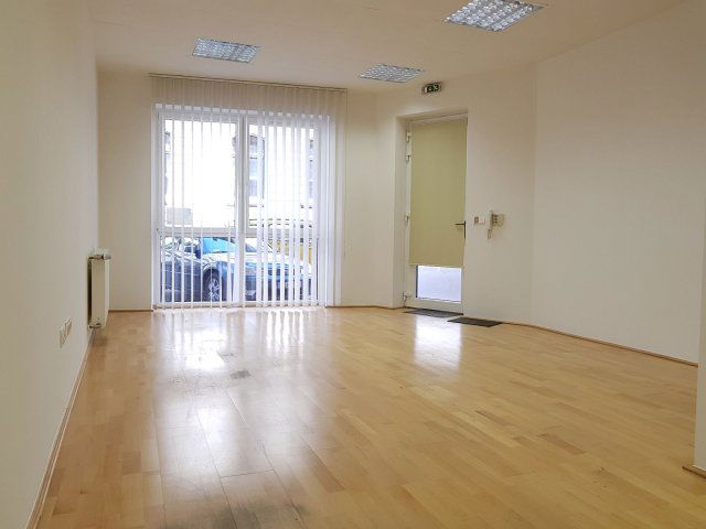 Eladó üzlethelyiség, Budapesten, IX. kerületben, Mester utcában