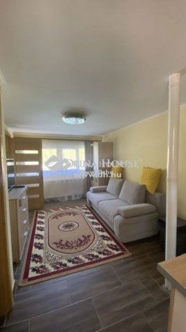 Eladó üzlethelyiség, Leányfaluban 365 M Ft