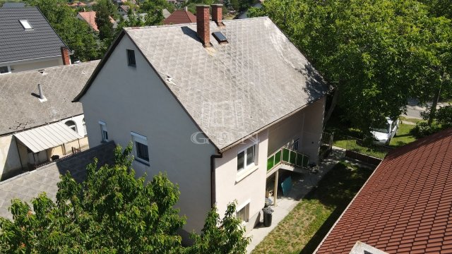 Eladó családi ház, Magyaralmáson 62 M Ft, 3 szobás
