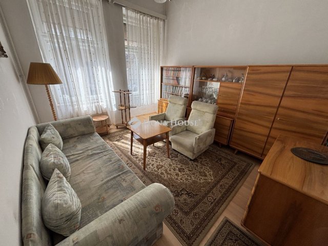 Eladó téglalakás, Szombathelyen, Széll Kálmán utcában