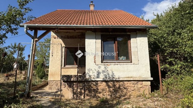 Eladó családi ház, Cserkúton 19.9 M Ft, 1 szobás