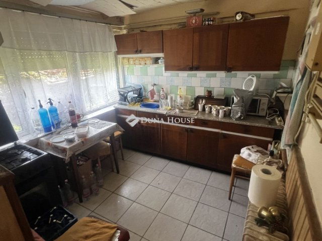 Eladó családi ház, Sárosdon 21.9 M Ft, 3 szobás